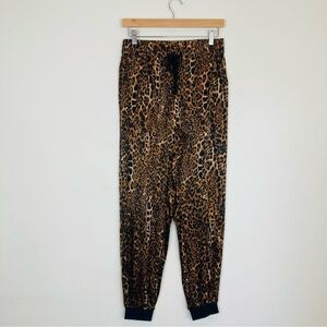 Cami NYC Silk leopard print joggers. Elastic waist with drawstring tie. small